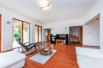 Prodej domu 300 m², Praha 5 - Řeporyje