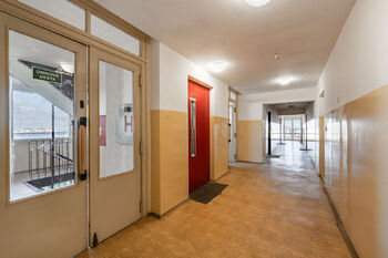 Prodej bytu 1+1 v osobním vlastnictví 38 m², Praha 8 - Střížkov