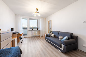Prodej bytu 1+1 v osobním vlastnictví 38 m², Praha 8 - Střížkov