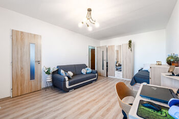 Prodej bytu 1+1 v osobním vlastnictví 38 m², Praha 8 - Střížkov