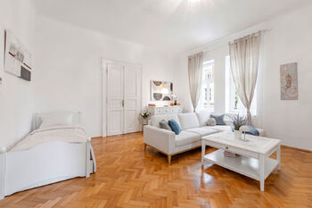 Pronájem bytu 2+1 v osobním vlastnictví 86 m², Praha 7 - Holešovice