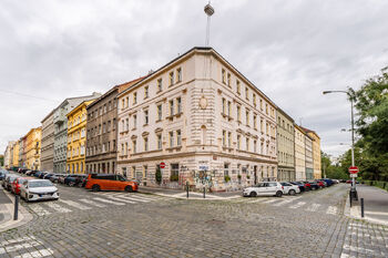 Pronájem bytu 2+1 v osobním vlastnictví 86 m², Praha 7 - Holešovice