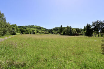 Prodej pozemku 800 m², Hukvaldy