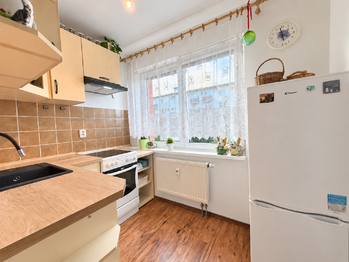 Kuchyně - Prodej bytu 3+1 v osobním vlastnictví 55 m², Milovice