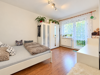 Ložnice - Prodej bytu 3+1 v osobním vlastnictví 55 m², Milovice