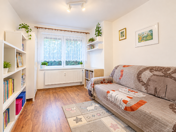 Pokoj - Prodej bytu 3+1 v osobním vlastnictví 55 m², Milovice