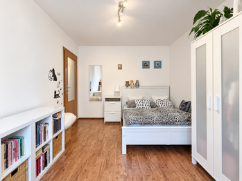 Ložnice - Prodej bytu 3+1 v osobním vlastnictví 55 m², Milovice
