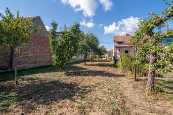 Prodej pozemku 1623 m², Tvrdonice