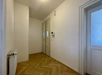 Pronájem bytu 1+1 v osobním vlastnictví 62 m², Praha 2 - Vinohrady
