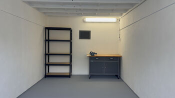 Pronájem garáže 328 m², Slaný