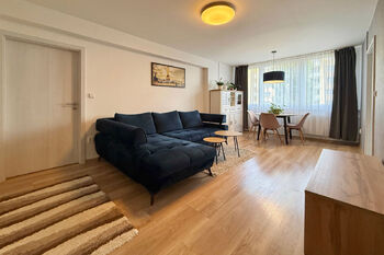 obývací pokoj - Prodej bytu 3+1 v osobním vlastnictví 68 m², Mladá Boleslav 