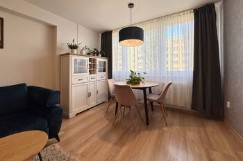 obývací pokoj - Prodej bytu 3+1 v osobním vlastnictví 68 m², Mladá Boleslav