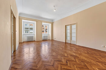 Pronájem bytu 3+1 v osobním vlastnictví 130 m², Praha 1 - Staré Město