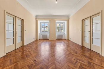 Pronájem bytu 3+1 v osobním vlastnictví 130 m², Praha 1 - Staré Město