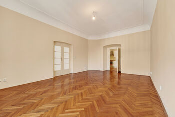 Pronájem bytu 3+1 v osobním vlastnictví 130 m², Praha 1 - Staré Město