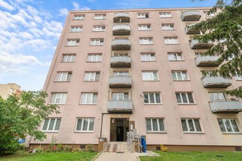 Prodej bytu 1+1 v osobním vlastnictví 40 m², Kladno