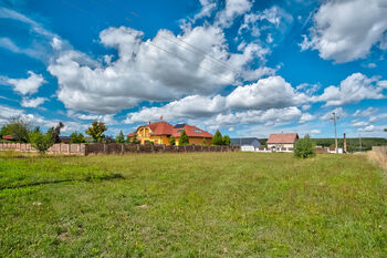 Prodej pozemku 1845 m², Kožlany
