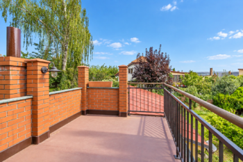 Terasa ve 2. NP - Pronájem domu 211 m², Praha 9 - Vinoř