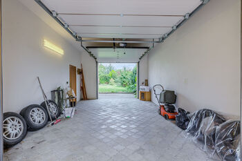 Garáž - Pronájem domu 211 m², Praha 9 - Vinoř