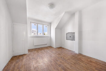 Současný stav - druhý z pokojů - Prodej bytu 2+kk v osobním vlastnictví 42 m², Praha 4 - Podolí