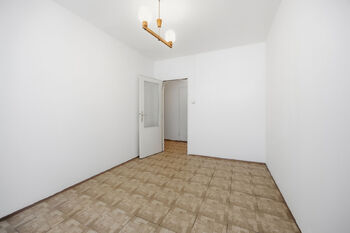 Prodej bytu 3+1 v osobním vlastnictví 68 m², Praha 8 - Kobylisy