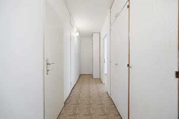 Prodej bytu 3+1 v osobním vlastnictví 68 m², Praha 8 - Kobylisy