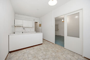 Prodej bytu 3+1 v osobním vlastnictví 68 m², Praha 8 - Kobylisy