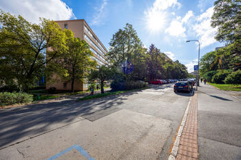 Prodej bytu 3+1 v osobním vlastnictví 68 m², Praha 8 - Kobylisy
