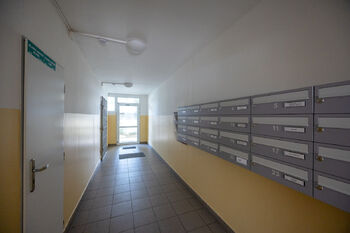 Prodej bytu 3+1 v osobním vlastnictví 68 m², Praha 8 - Kobylisy