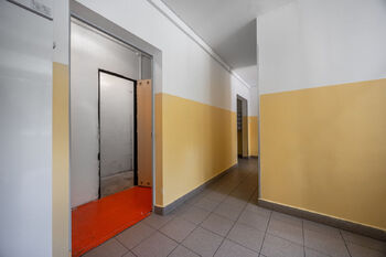 Prodej bytu 3+1 v osobním vlastnictví 68 m², Praha 8 - Kobylisy