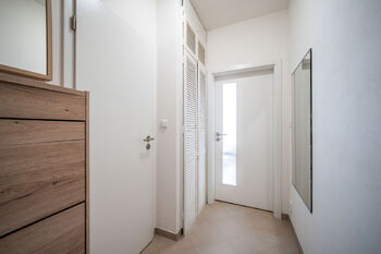 Prodej bytu 1+kk v osobním vlastnictví 29 m², Praha 10 - Horní Měcholupy