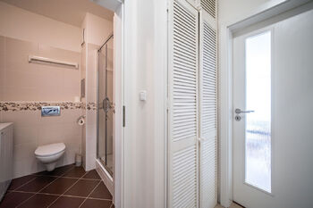 Prodej bytu 1+kk v osobním vlastnictví 29 m², Praha 10 - Horní Měcholupy