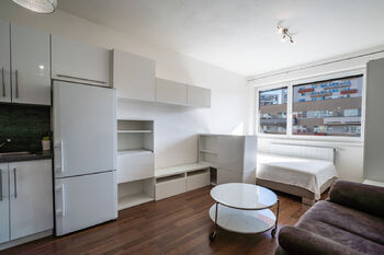 Prodej bytu 1+kk v osobním vlastnictví 29 m², Praha 10 - Horní Měcholupy
