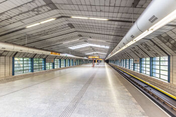 stanice metra je dvě minuty pěšky od domu - Pronájem bytu 2+kk v osobním vlastnictví 45 m², Praha 5 - Stodůlky