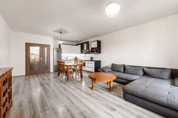 Prodej bytu 2+kk v osobním vlastnictví 65 m², Praha 4 - Modřany