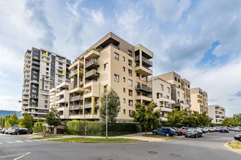 Prodej bytu 2+kk v osobním vlastnictví 65 m², Praha 4 - Modřany