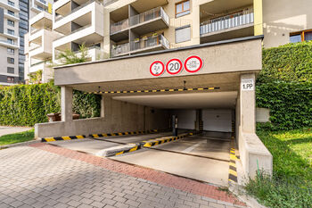 Prodej bytu 2+kk v osobním vlastnictví 65 m², Praha 4 - Modřany