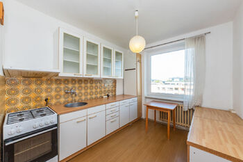 Prodej bytu 3+1 v osobním vlastnictví 78 m², Praha 6 - Střešovice