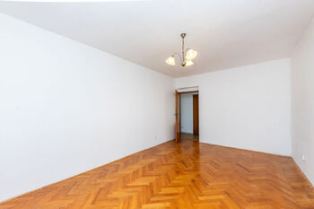 Prodej bytu 3+1 v osobním vlastnictví 78 m², Praha 6 - Střešovice
