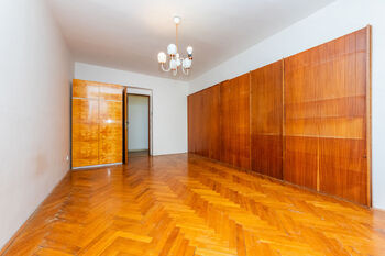 Prodej bytu 3+1 v osobním vlastnictví 78 m², Praha 6 - Střešovice