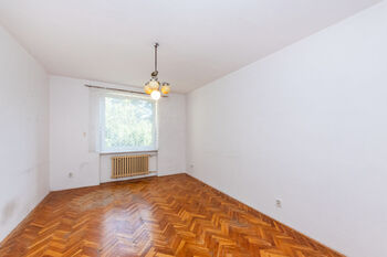 Prodej bytu 3+1 v osobním vlastnictví 78 m², Praha 6 - Střešovice