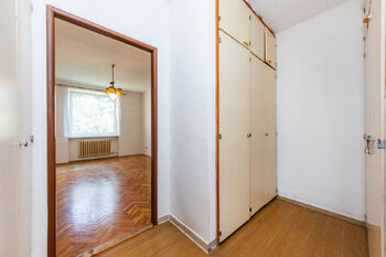 Prodej bytu 3+1 v osobním vlastnictví 78 m², Praha 6 - Střešovice