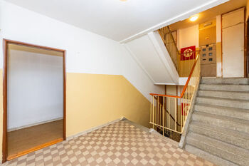 Prodej bytu 3+1 v osobním vlastnictví 78 m², Praha 6 - Střešovice