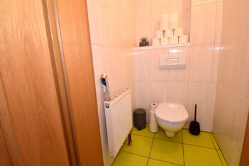 horní WC - Prodej domu 222 m², Oslov