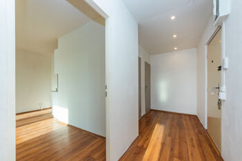 Prodej bytu 3+kk v osobním vlastnictví 62 m², Praha 4 - Chodov