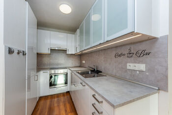 Prodej bytu 3+kk v osobním vlastnictví 62 m², Praha 4 - Chodov