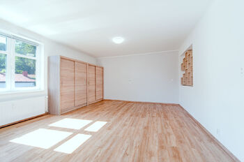 Pronájem bytu 1+1 v osobním vlastnictví 66 m², Aš