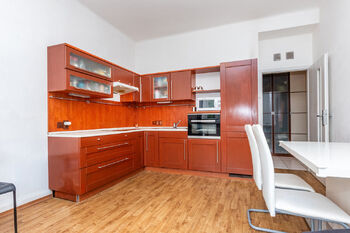 Prodej bytu 2+kk v osobním vlastnictví 45 m², Praha 5 - Košíře
