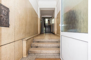 Prodej bytu 2+kk v osobním vlastnictví 45 m², Praha 5 - Košíře