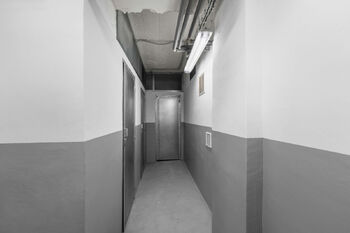 Nově zrekonstruované sklepní prostory s kamerami  - Prodej bytu 3+kk v osobním vlastnictví 70 m², Praha 9 - Vysočany